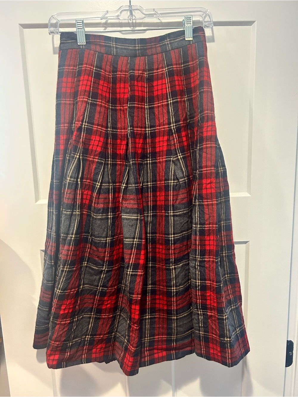 Red and Black Plaid Wool A-Line Women's Skirt Vintage